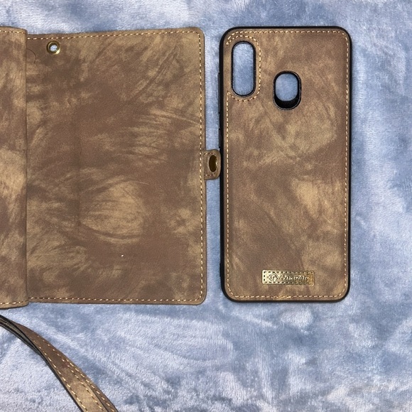 Caseme Leather 2-in-1 Flip Wallet Phone Case w/ Detachable Back Magnetic Closure - Picture 10 of 15